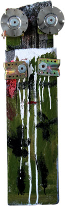 cod.026 opera in polistirolo smalto e acrilico con elementi metallici h 80x25x50   anno 2011